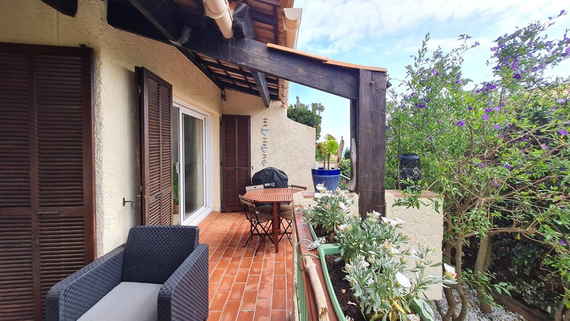 Bel Appartement Renove, Avec Terrasse Et Piscine 拉克鲁瓦瓦尔梅 外观 照片